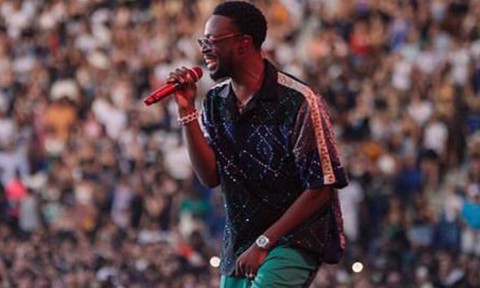 Dadju enflamme le parc des princes lors de son concert !