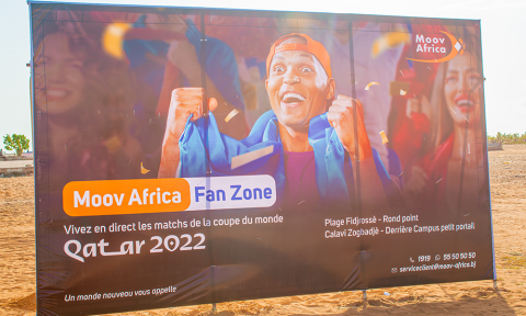 Matchs Sur Écran Géant À La Plage De Fidjrossè et à Calavi Zogbadjè: Moov Africa Fait Vivre Le Mondial Autrement !