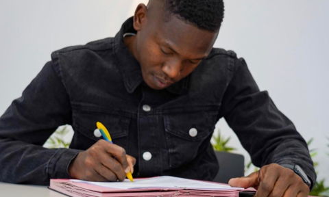 Jodel Dossou officialise sa signature au FC Sochaux !